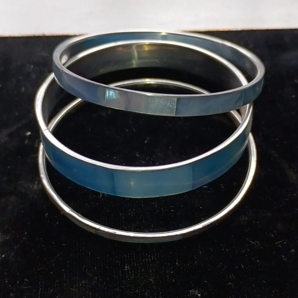 Elegant Silver Tone Bangle Set Of Three